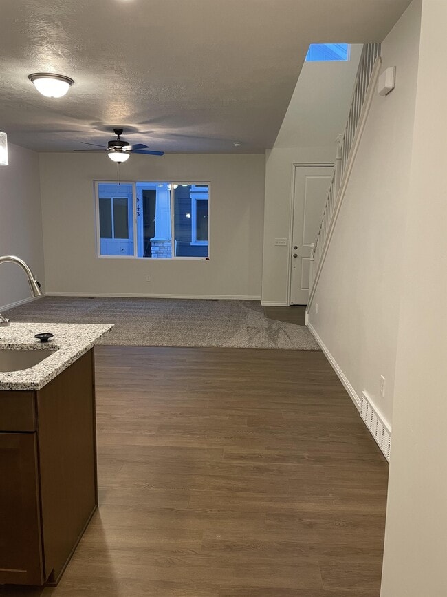 Building Photo - 15135 S Reins Way