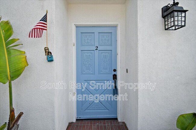 Building Photo - 122 S Guadalupe Ave