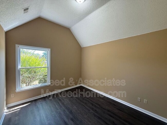 Building Photo - 6531 Annie Lee St
