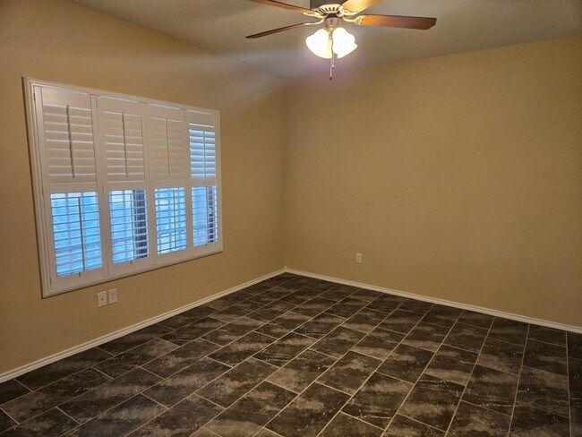 Building Photo - 5516 Shorthorn Dr