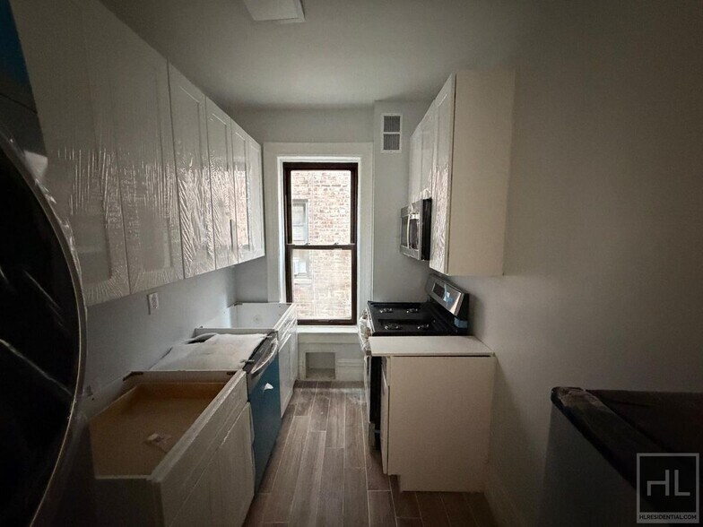 Building Photo - NEWKIRK AVENUE