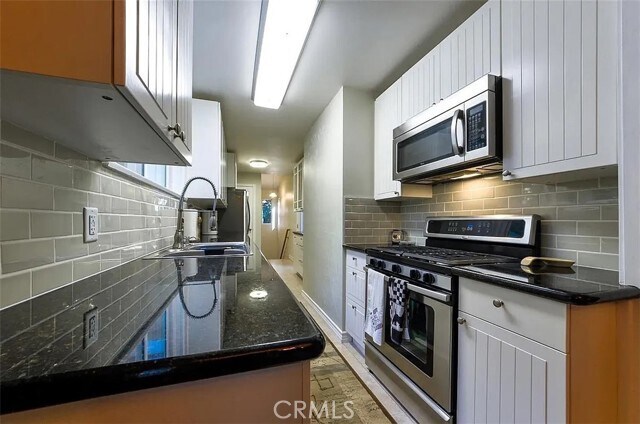 Building Photo - 743 Woodland Rd