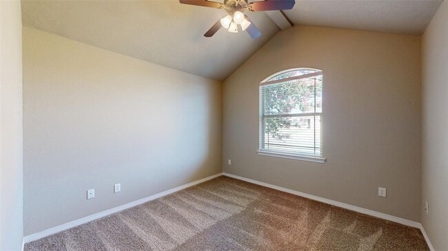 Building Photo - 2814 Horseback Dr