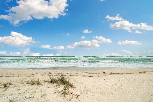 Building Photo - 2805 N Hwy A1A