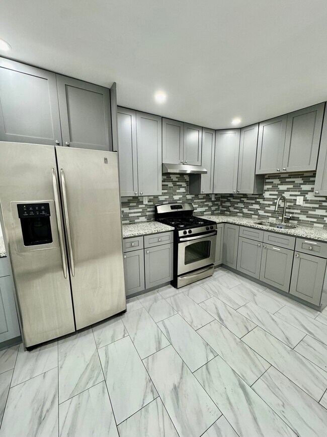 Building Photo - 1828 E Orleans St