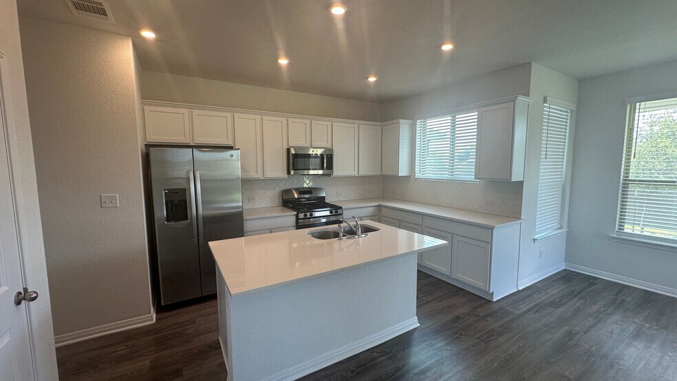 Building Photo - Room in Townhome on Cowbird Path