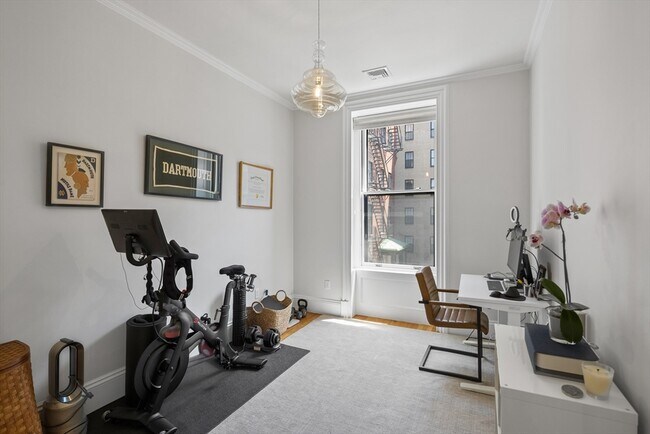 Building Photo - 101 Beacon St