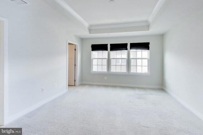 Building Photo - 11330 Meridian Hill Way