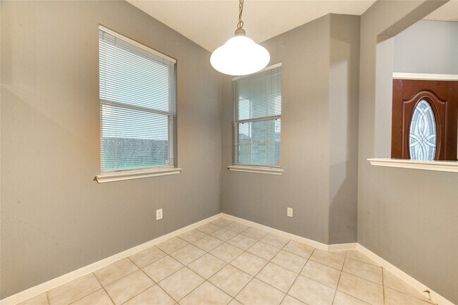 Building Photo - 2931 Meadowglen Cove