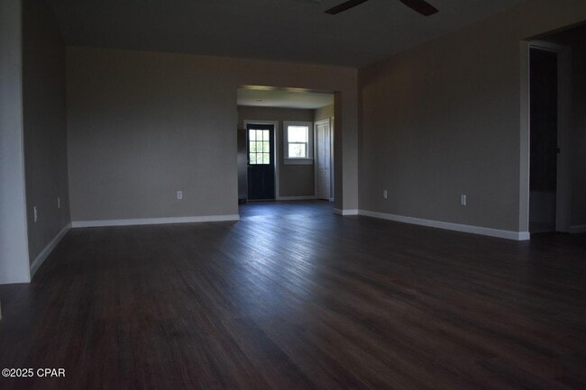 Building Photo - 1123 Lindenwood Dr