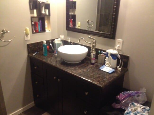 Building Photo - 6 3rd Pl