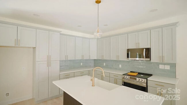 Building Photo - Earn Wealth While Leasing - Like a Homeowner - Lease to Own