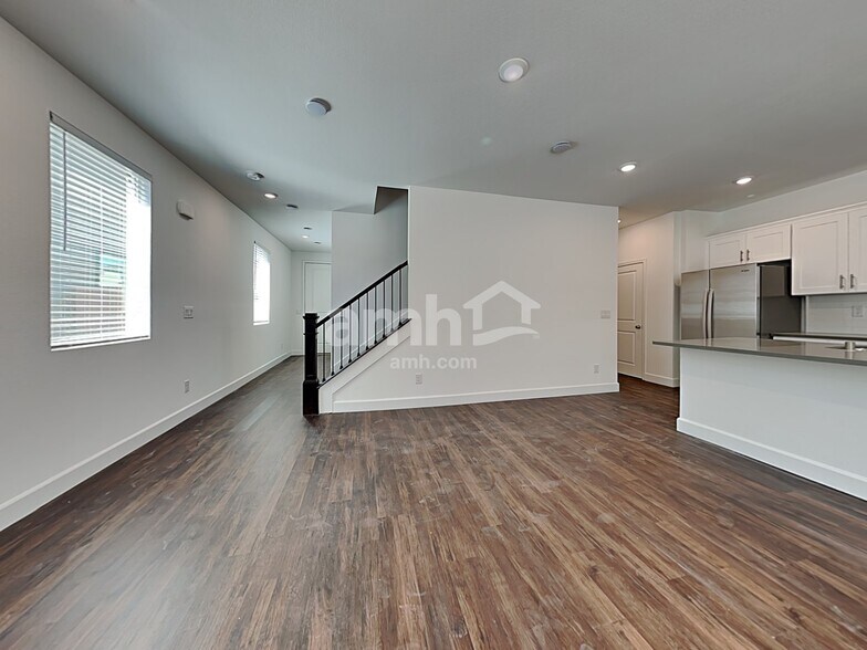 Building Photo - 8921 Tiger Tooth Ave