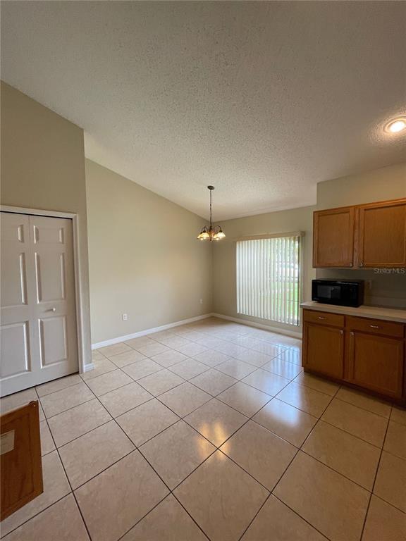 Building Photo - 207 Cranbrook Dr