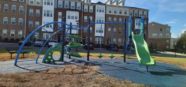 Building Photo - New 2 Bedroom Condo with Loft in Short Pump – $2,400/mo