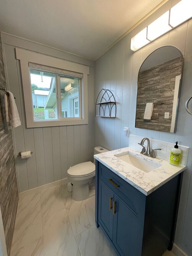 Building Photo - Kula Renovated Three Bedroom/Two Bathroom