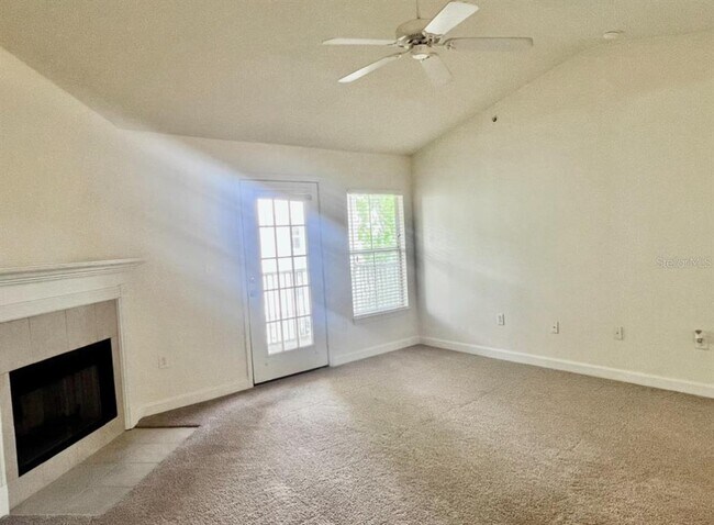 Building Photo - 18469 Bridle Club Dr
