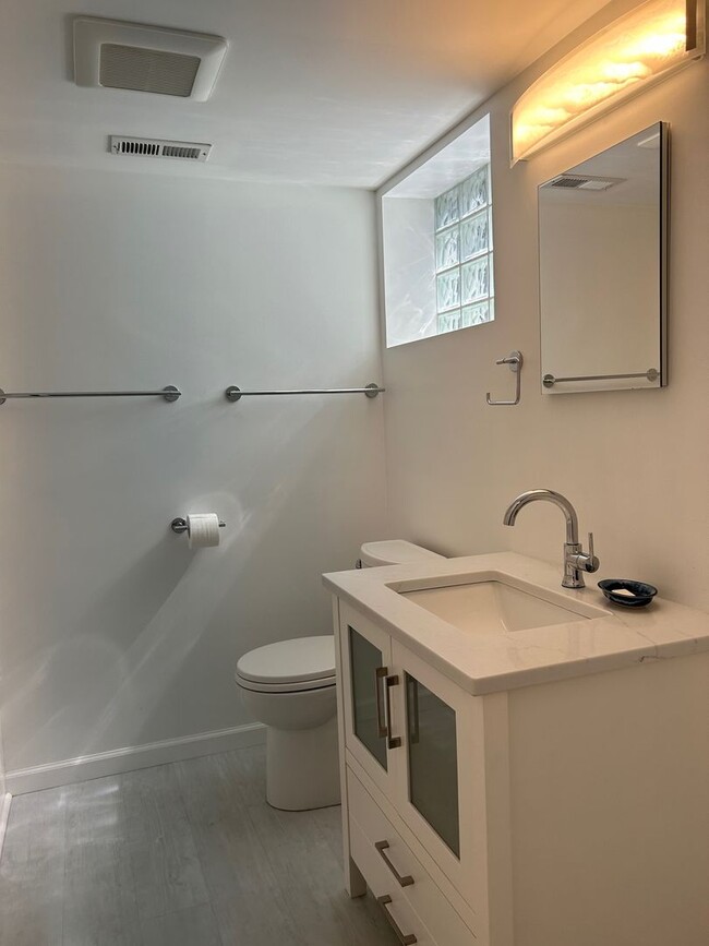 Building Photo - West AVL - Furnished Basement Efficiency