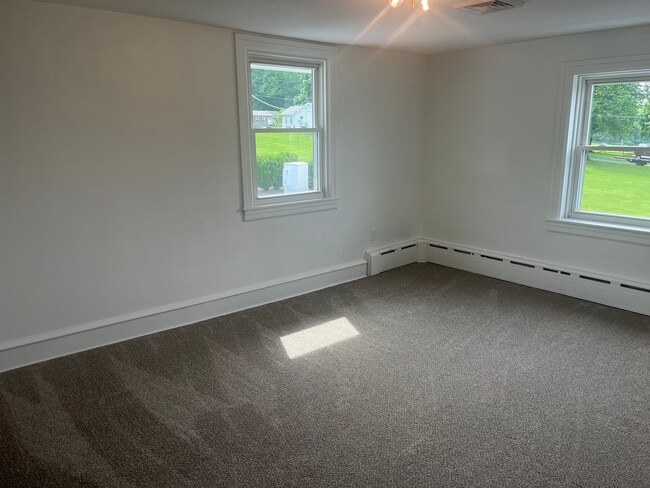 Building Photo - Beautiful 5-Bedroom Home in East Cocalico ...