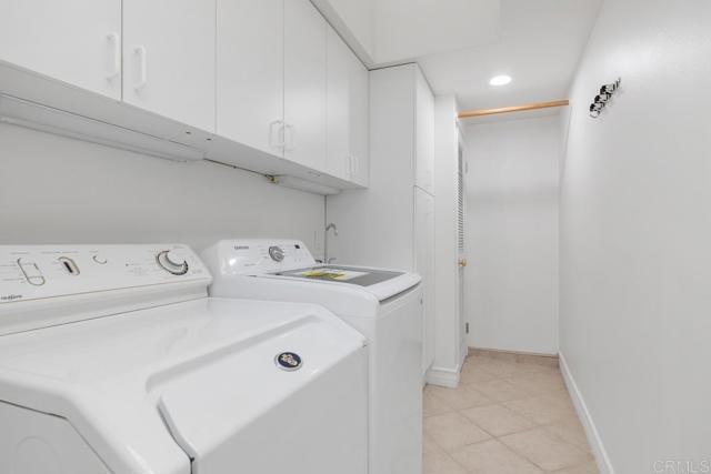 Building Photo - 4058 Avenida Brisa