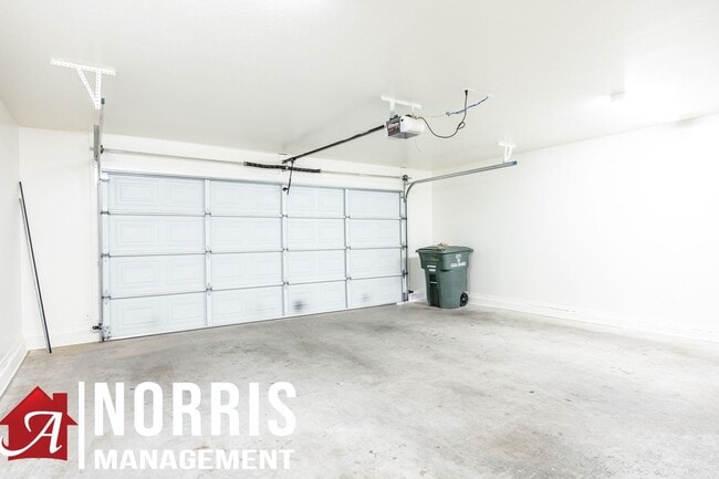 Building Photo - Great Home in a Great Location