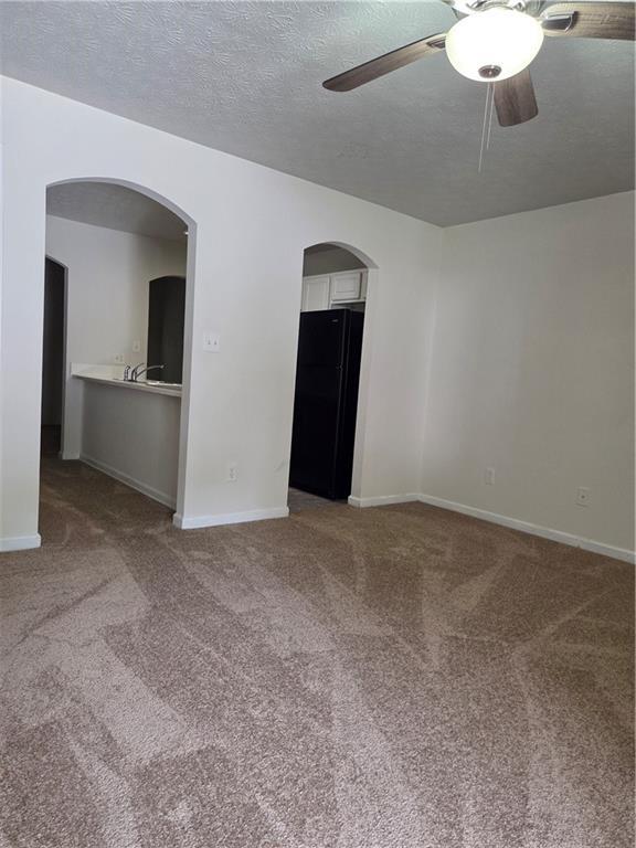Building Photo - 975 Windwood Ct
