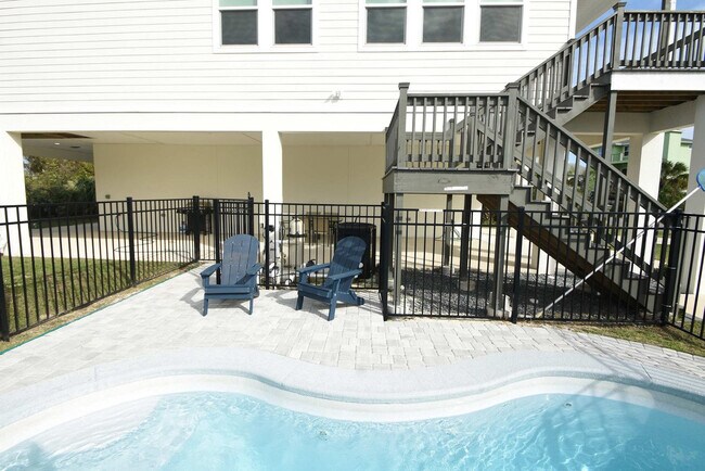 Building Photo - 37 Atlantic Dr