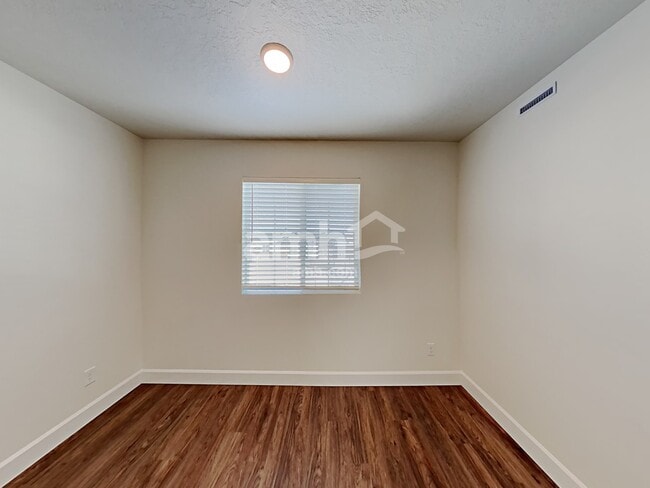 Building Photo - 11128 S Seagrass Dr