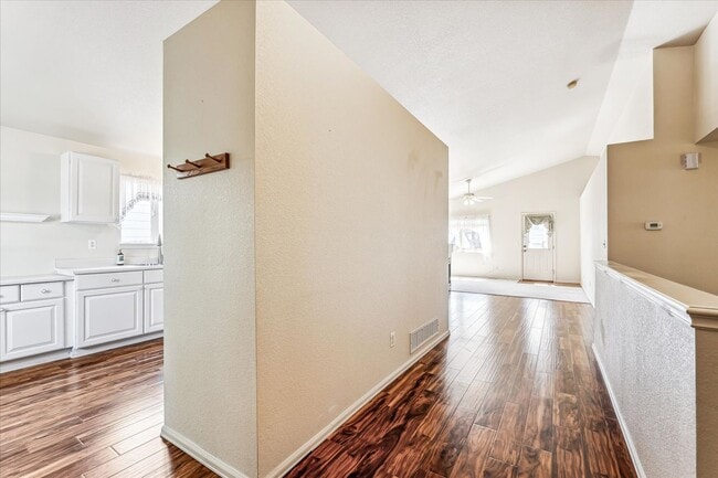 Building Photo - Evolve Real Estate: Meticulously Maintained 3 Bed RANCH Home with Deck and Pergola Available DEC 15!