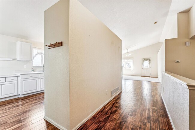 Building Photo - Evolve Real Estate: Meticulously Maintained 3 Bed RANCH Home with Deck and Pergola Available Sept 1!