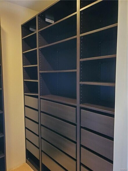 Building Photo - 3436 W 170th St