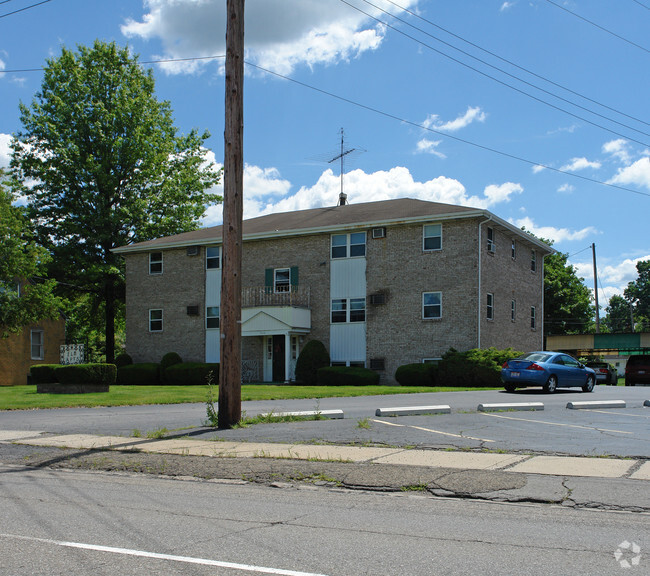 Building Photo - 1924 Elm Rd NE