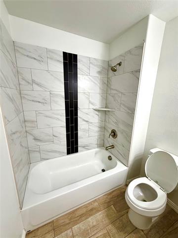 Building Photo - 8901 Silver Crk Rd