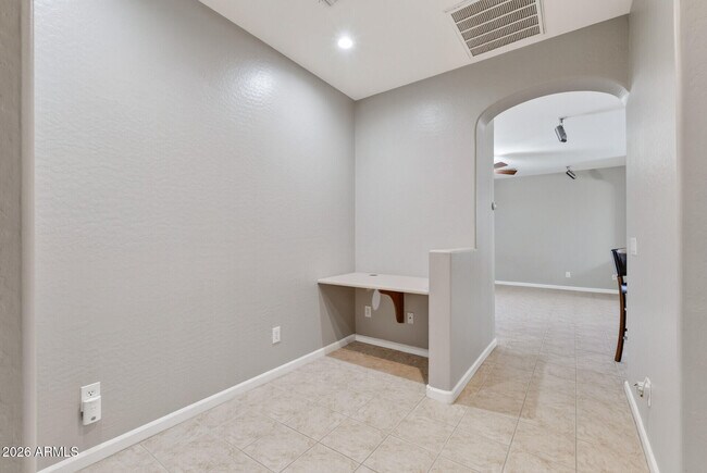 Building Photo - 10639 W Alex Ave