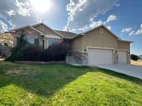 Building Photo - Wyatt Earp Ave - Single Family HOme