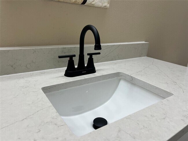 Building Photo - 14353 Fredricksburg Dr