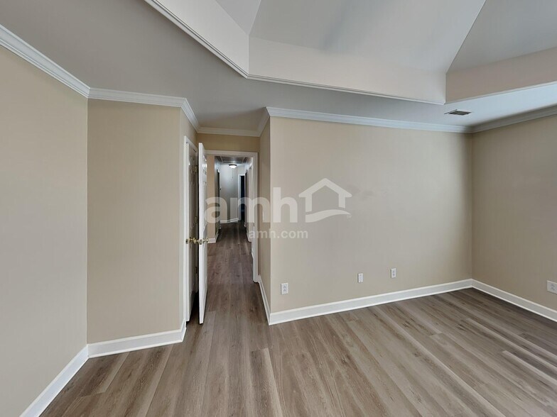 Building Photo - 7008 Masonboro Dr