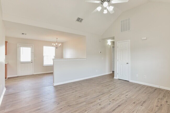 Building Photo - 154 Dreville Dr