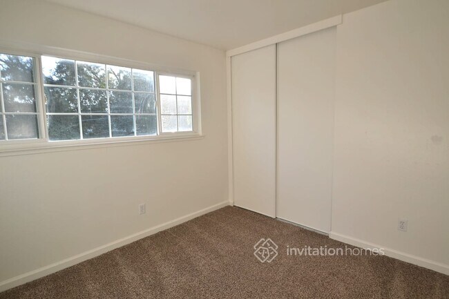 Building Photo - 7704 Guenivere Way