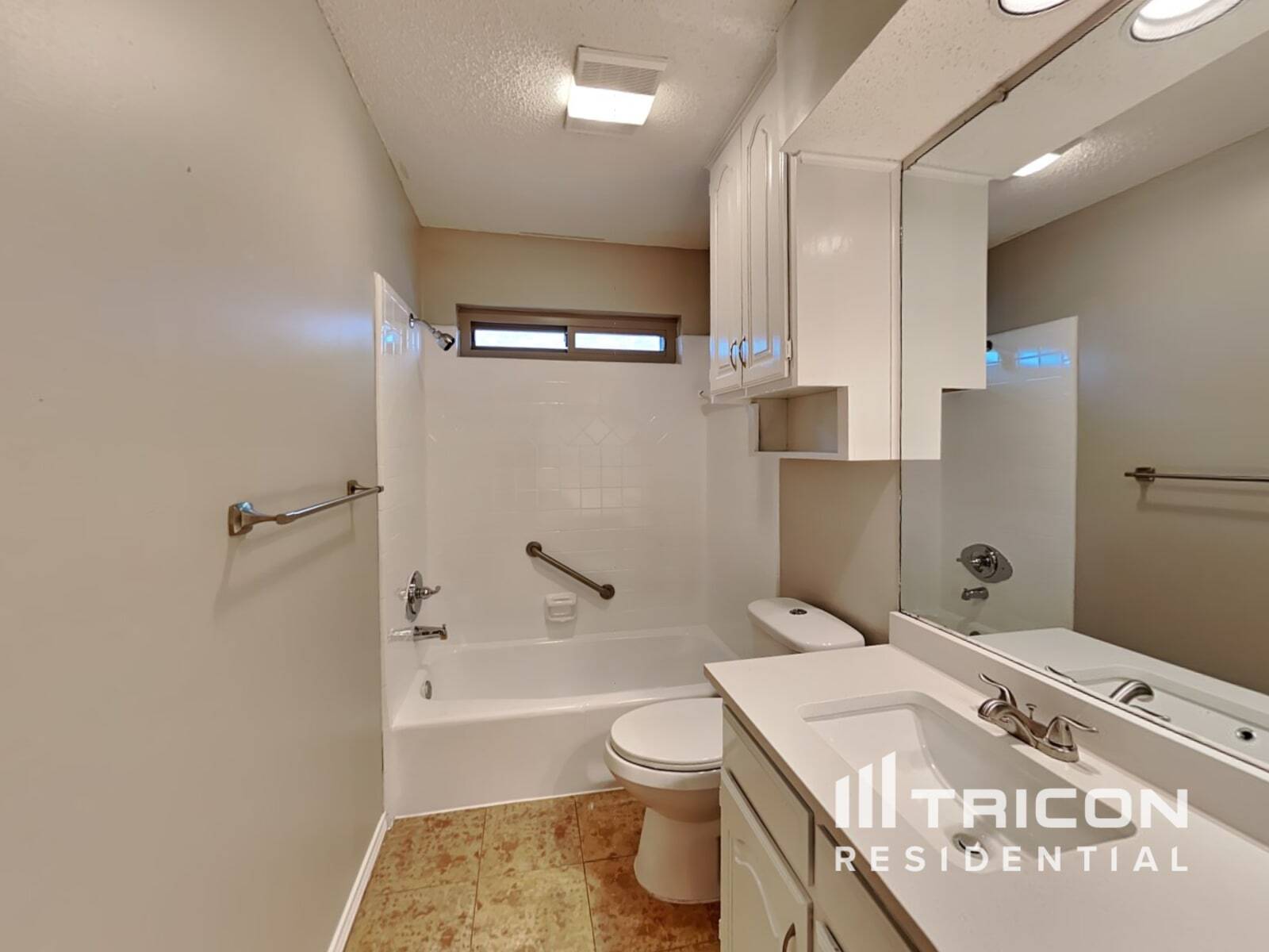 Building Photo - 2210 Diamond Point Dr