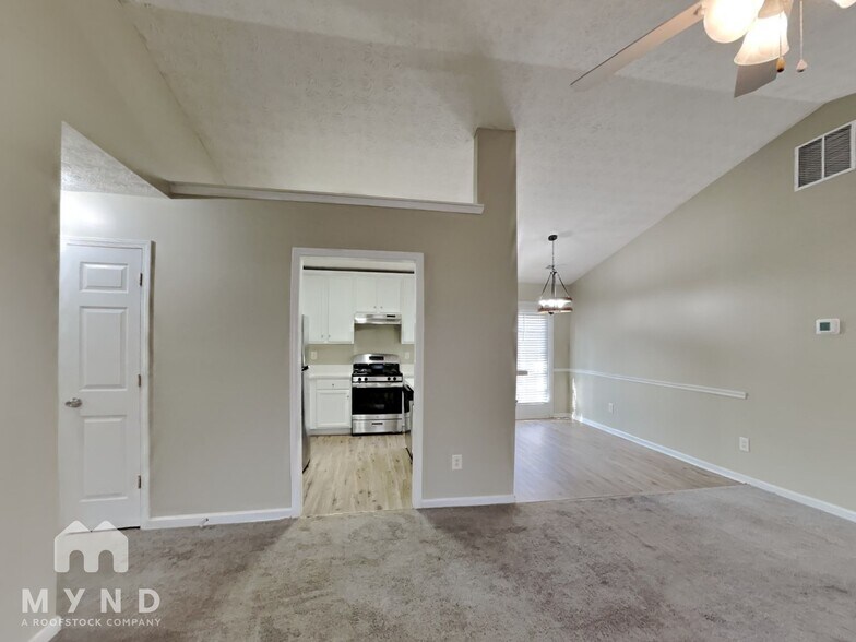 Building Photo - 185 Waters Edge Dr