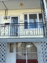 Building Photo - 328 E 5th St