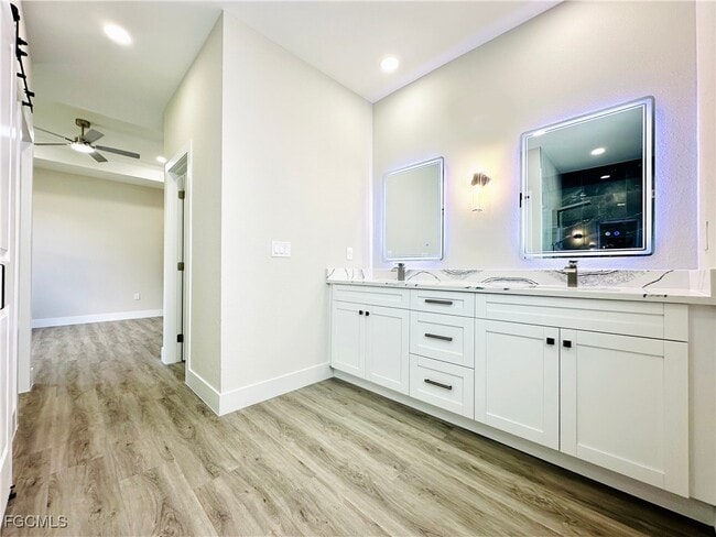 Building Photo - 771 Gaylord Ave S