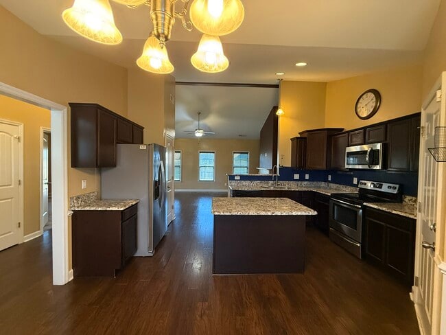 Building Photo - 513 New Hanover Trl