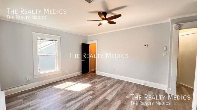 Building Photo - 35 Hill Ave