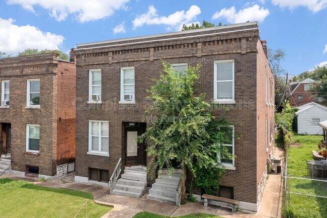 Building Photo - 4222 S 38th St