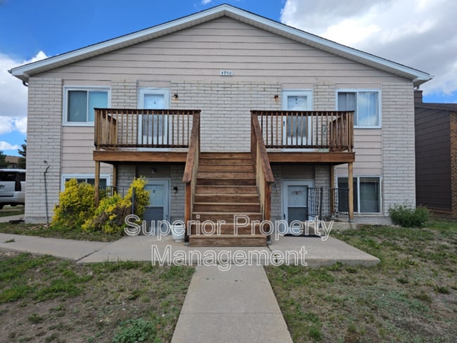 Primary Photo - 4950 King Arthur Way
