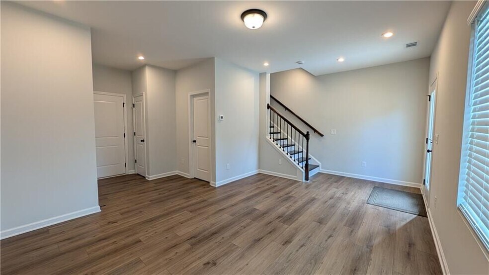 Building Photo - 3053 Beacon Bend Xing