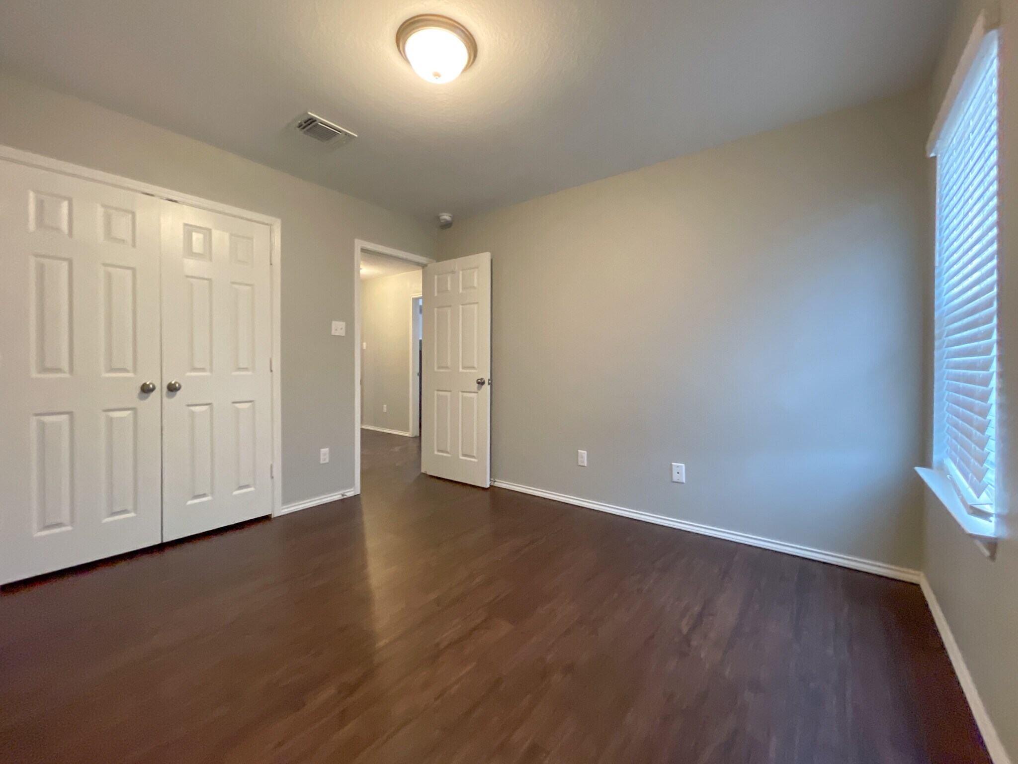 Building Photo - 3228 Beutel Rd