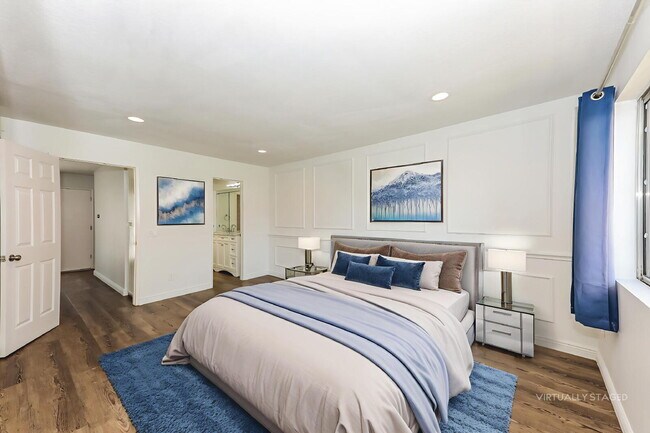 Building Photo - Modern 3 Bed / 2 Bath Turnkey Home with Exceptional Amenities!